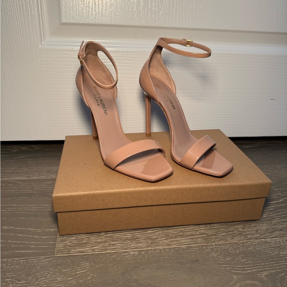 Saint Laurent Jane 105 Sandals in Nude Pink Patent Leather- Size 36